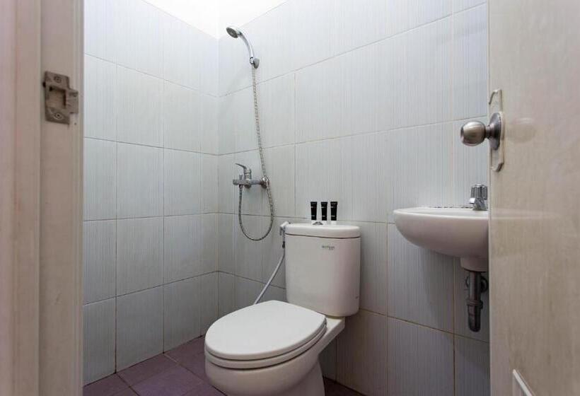 Номер Стандарт, Reddoorz Plus Near Siloam Karawaci