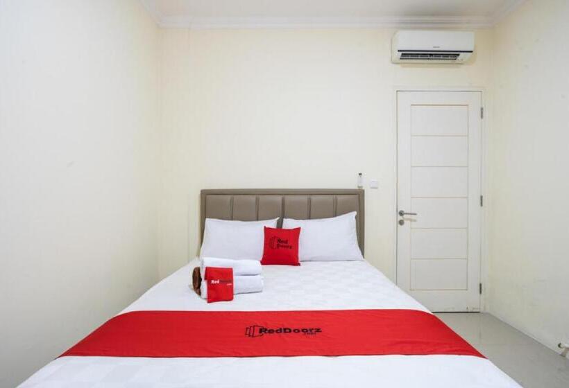 标准间, Reddoorz Plus Near Siloam Karawaci