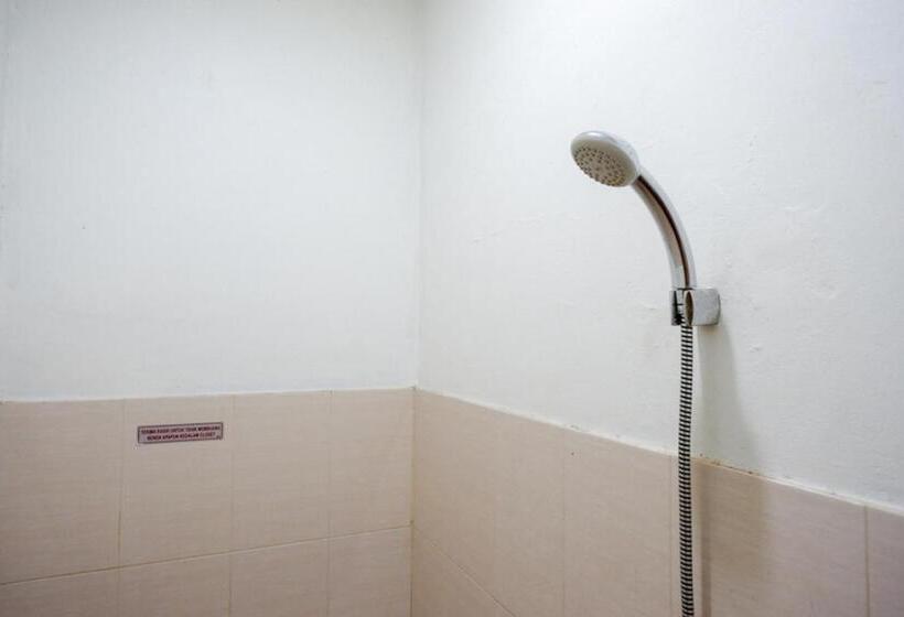 Номер Стандарт, Reddoorz Near Living Plaza Purwokerto