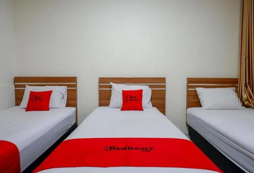 ファミリールーム, Reddoorz Near Living Plaza Purwokerto