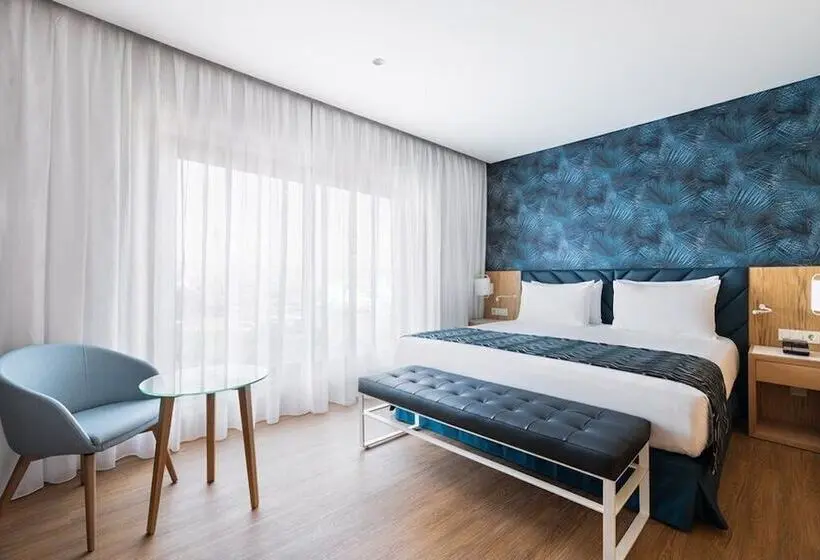 سوییت جونیور, Eurostars Matosinhos