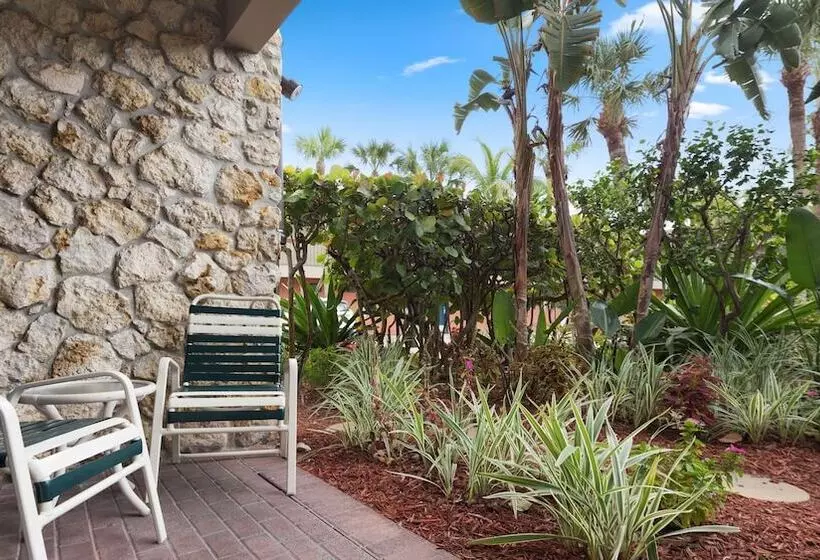 スイート, Best Western Naples Inn & Suites