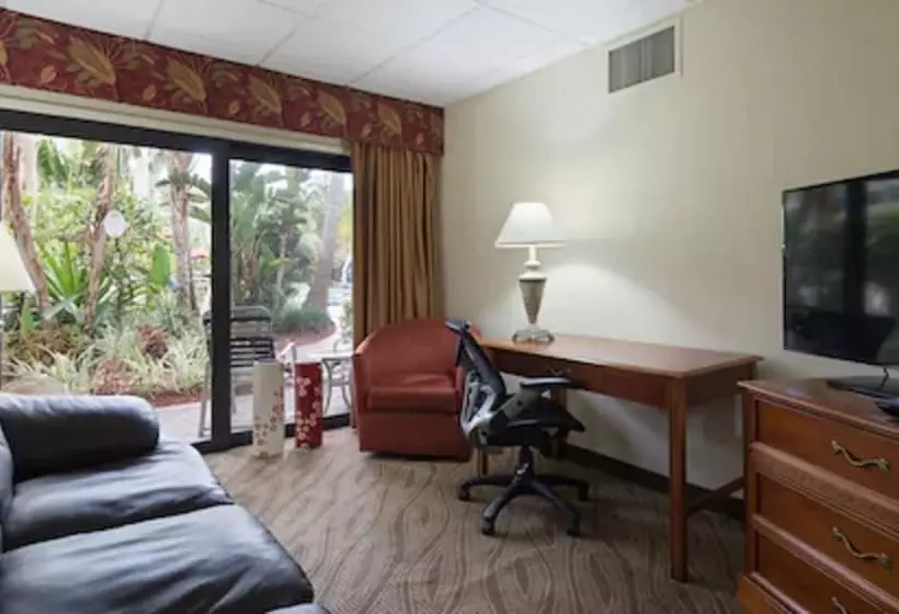スイート, Best Western Naples Inn & Suites