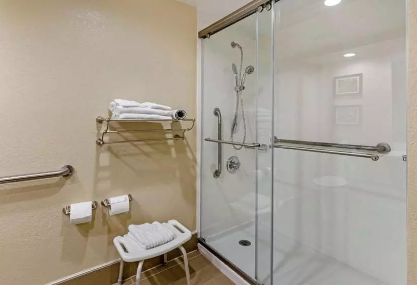 Standard-invahuone King-vuode, Comfort Inn
