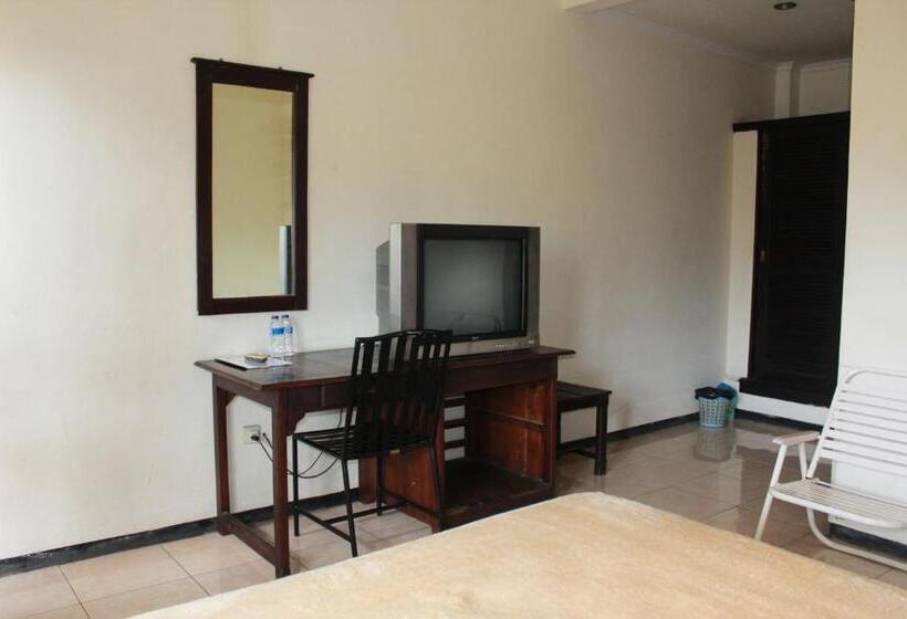 חדר דלוקס, Ronggolawe