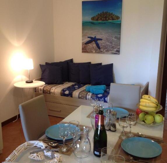 דירת חדר, La Perla