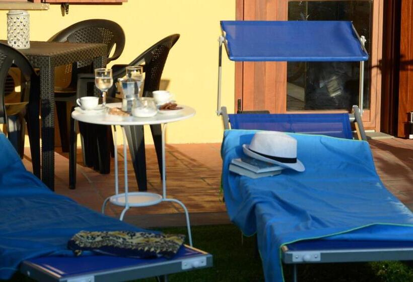 דירת חדר, La Perla