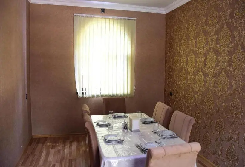 اتاق خانوادگی, Si̇msek Hotel&restourant
