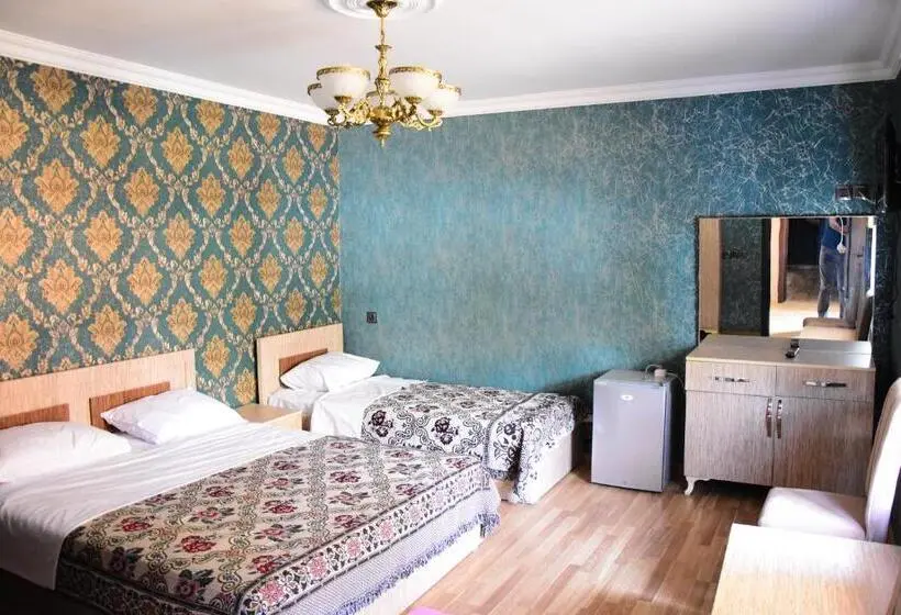 اتاق خانوادگی, Si̇msek Hotel&restourant