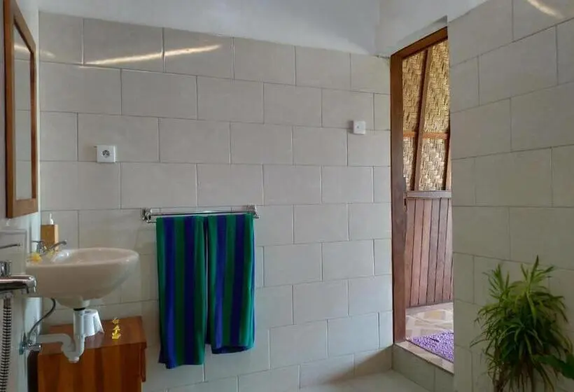 بانگلوی لوکس, The Pande Hill Homestay
