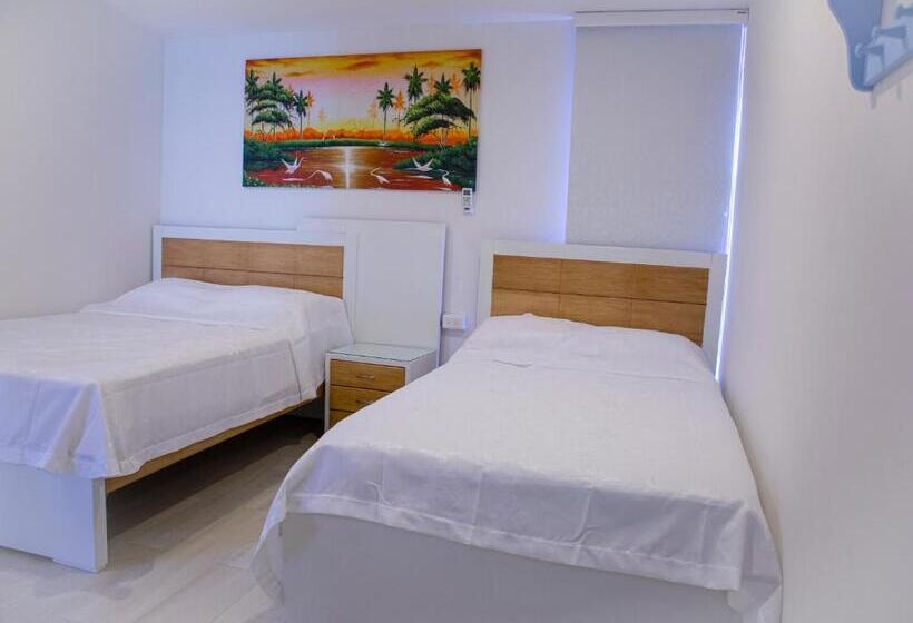 غرفه قياسيه سريرين مزدوجين, Casana