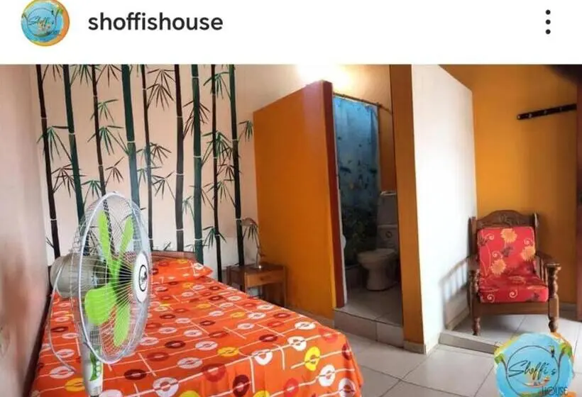 デラックスルーム, Shoffi S House Backpackers