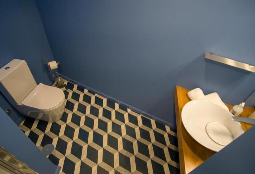 Standard room with outdoor bath, Zigzag Hostel