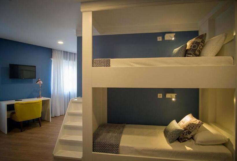 اتاق خانوادگی, Zigzag Hostel