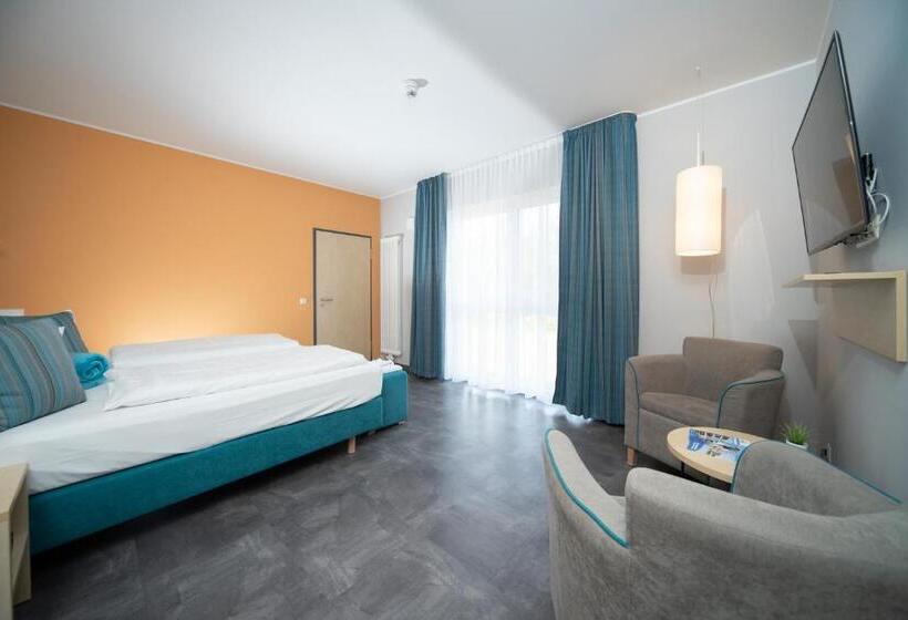 标准间, Riff Resort