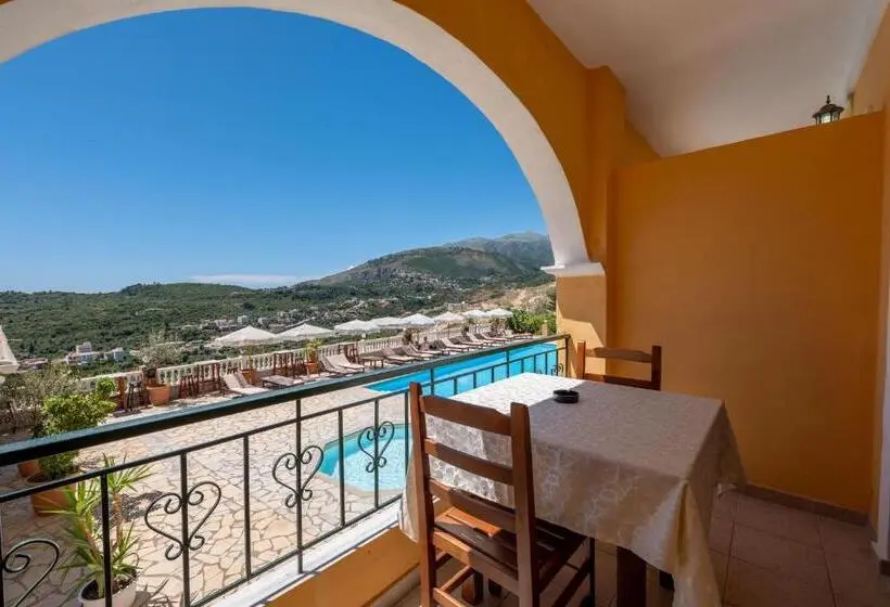 اتاق استاندارد سه نفره, Apart Hotel Alex