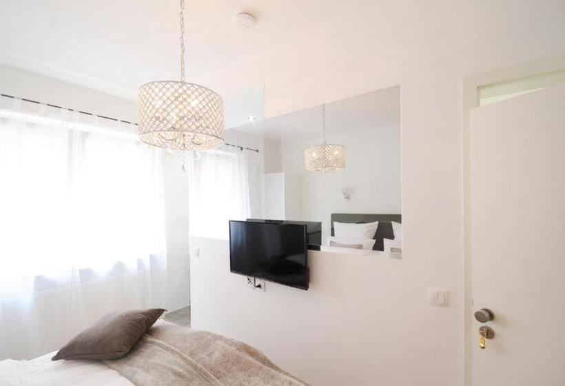 标准间, Da Felice