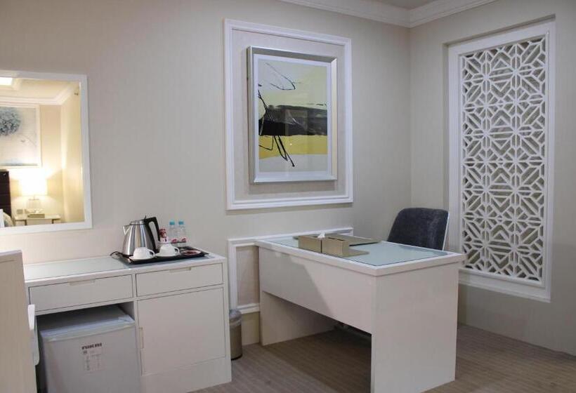 프리미엄 룸, Remaj