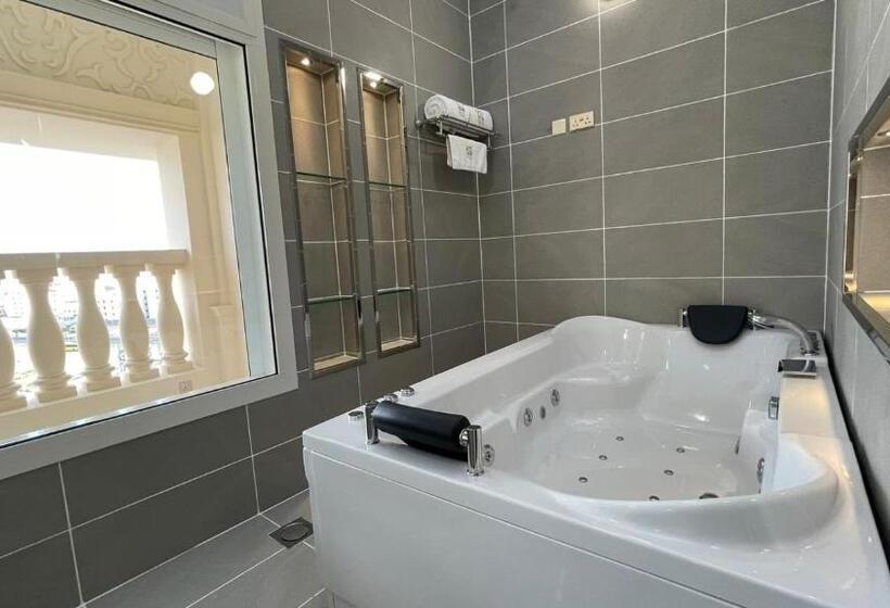 프레지덴셜 스위트, Remaj