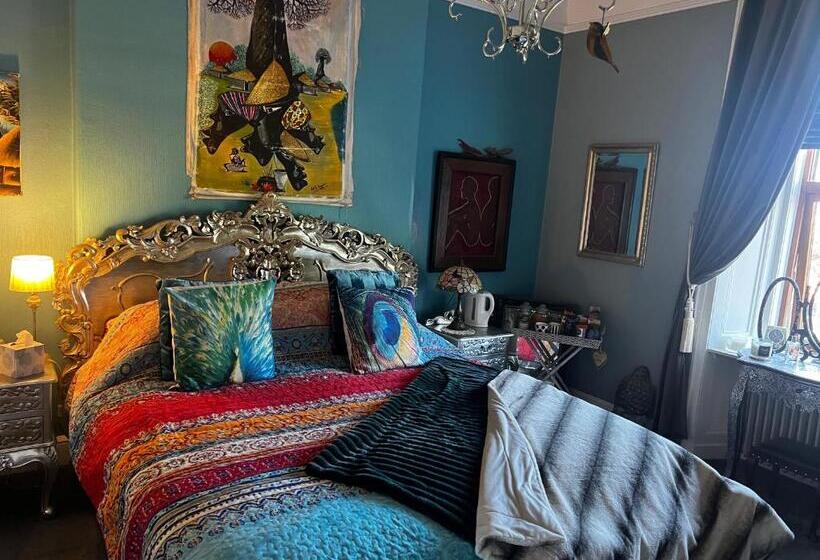 استودیوی لوکس, Belmont House Boutique   The Kingsley Collection