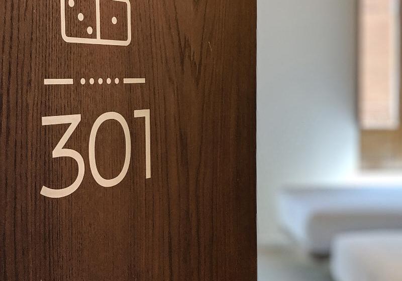 غرفة قياسية, Original Domino House