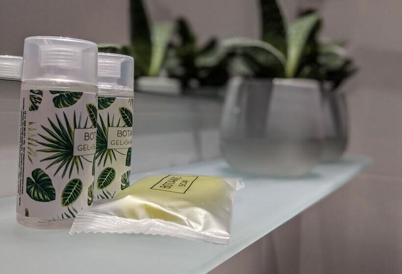 غرفة قياسية فردية, Original Domino House