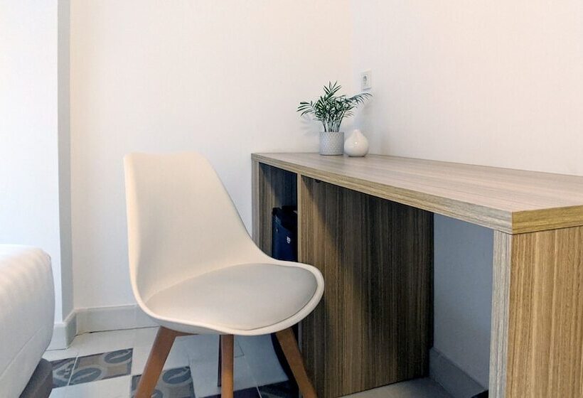 غرفة قياسية فردية, Original Domino House