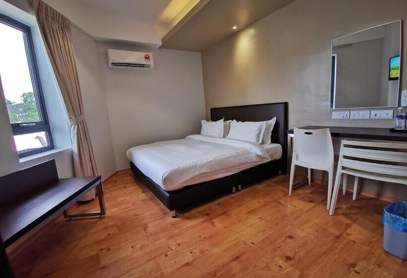 キングサイズベッドのスタンダードルーム, D Green Hotel Kuching