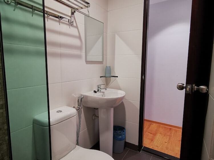 اتاق استاندارد, D Green Hotel Kuching