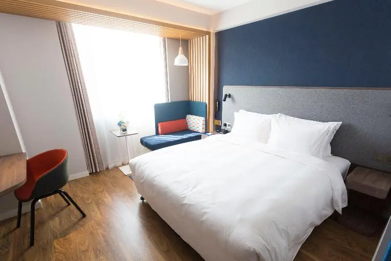 キングサイズベッドのスタンダードルーム, Holiday Inn Express Xi An Ancient Town West, An Ihg