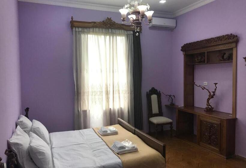 اتاق لوکس, Wooden Museum