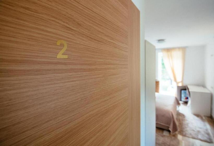 اتاق استاندارد با بالکن, Sunny Rooms