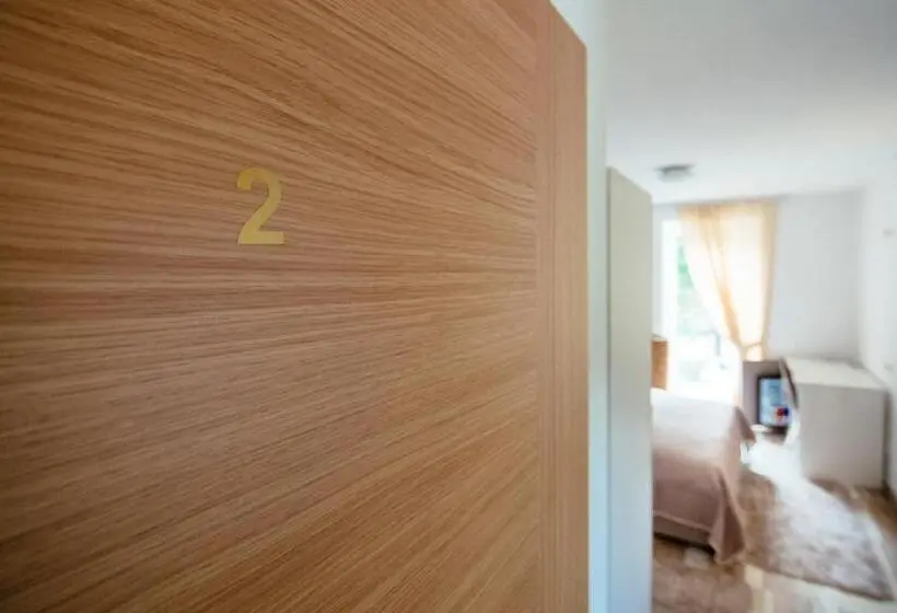 اتاق استاندارد با بالکن, Sunny Rooms