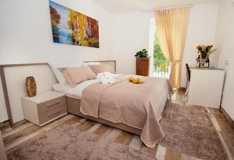 اتاق استاندارد با بالکن, Sunny Rooms