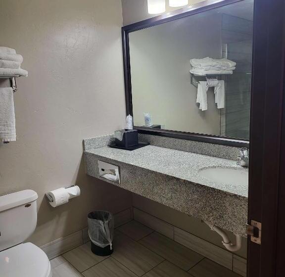 جناح, Best Western Sawtooth Inn And Suites