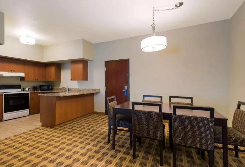 キングサイズベッドのスイートルーム, Best Western University Inn And Suites
