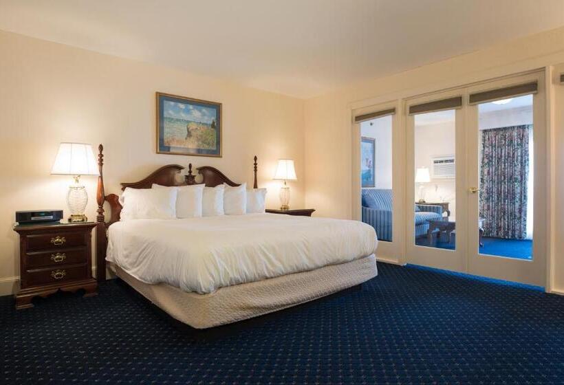 キングサイズベッドのスイートルーム, Bluenose Inn   Bar Harbor