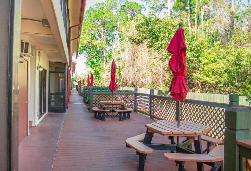 شقة غرفتين, Bryan S Spanish Cove