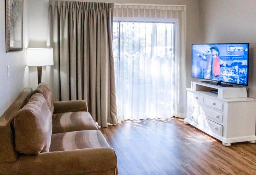 شقة غرفتين, Bryan S Spanish Cove