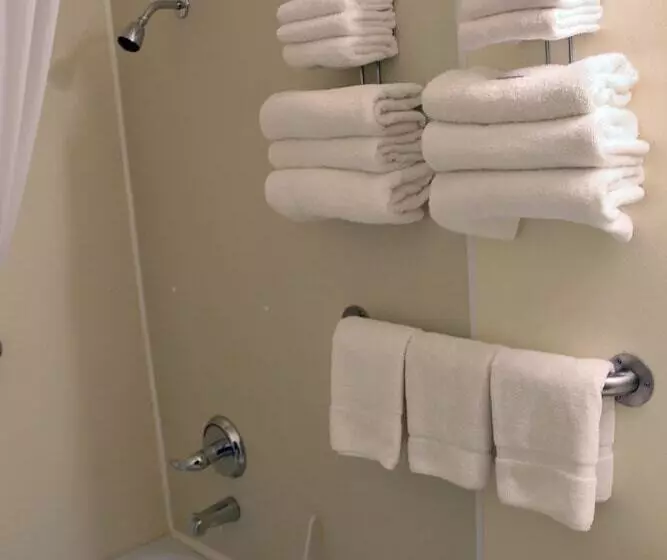 اتاق استاندارد, Budget Host Crestview Inn
