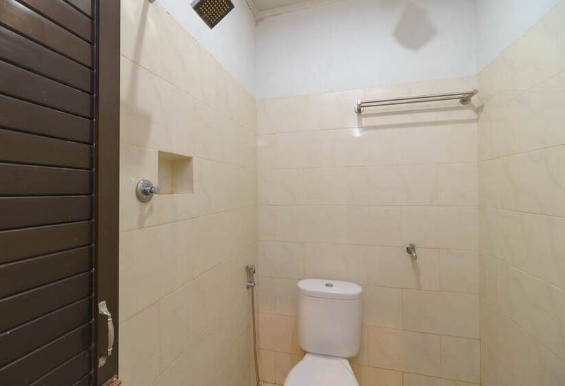 חדר משפחתי, Reddoorz Syariah @ Panglima Nyak Makam Aceh