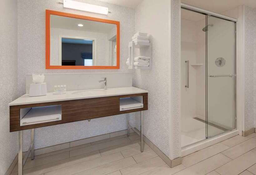 스탠다드 룸 킹사이즈 침대, Hampton Inn Riverside Downtown