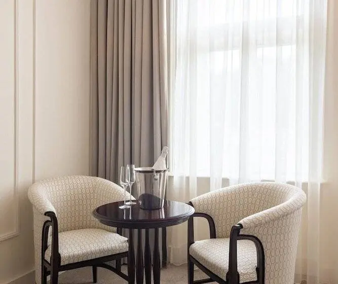 اتاق سوپریور با تخت بزرگ, Villa Rosenaw