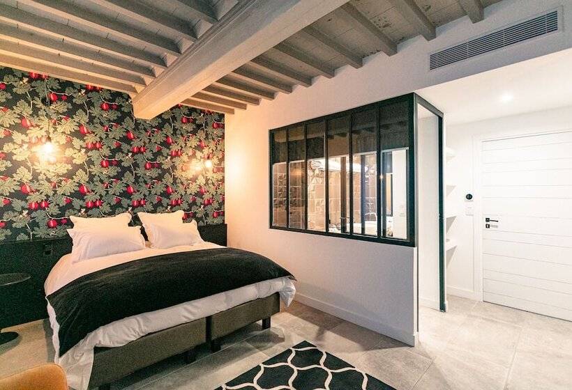 スーペリアールーム, Gabrielle Jeanne