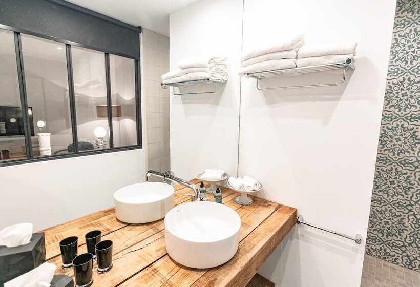 スーペリアールーム, Gabrielle Jeanne