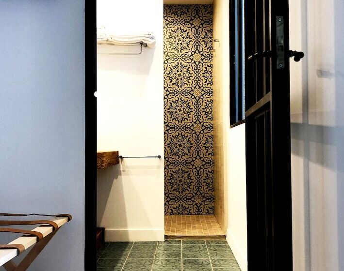 スーペリアールーム, Gabrielle Jeanne