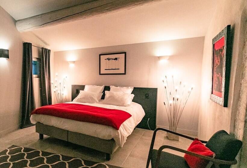 デラックスルーム, Gabrielle Jeanne