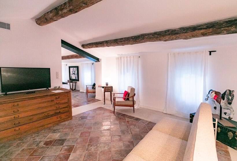 スイート(家族用), Gabrielle Jeanne