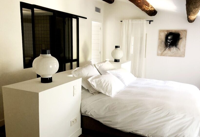 スイート(家族用), Gabrielle Jeanne