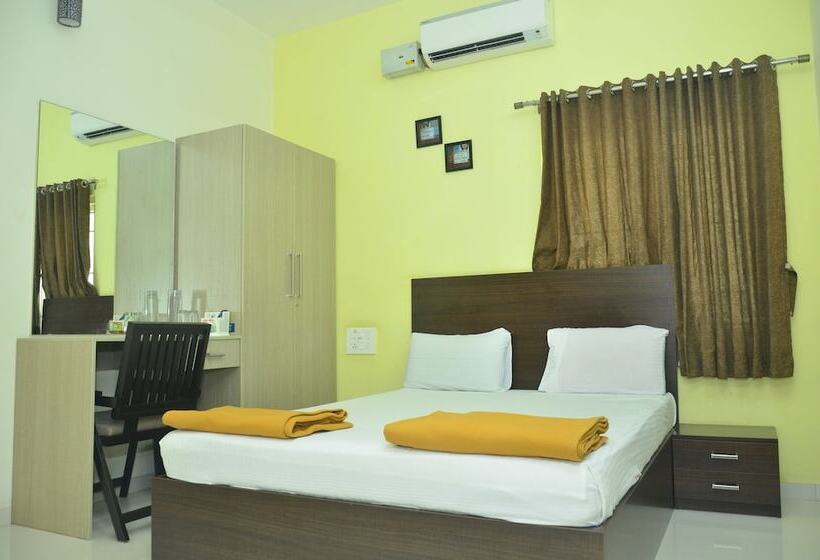 Номер Стандарт, The Surrya Max Residency